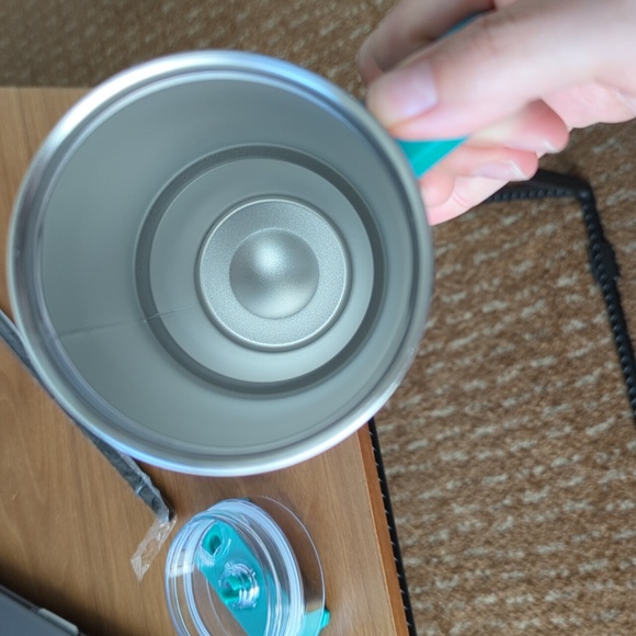 30oz Tumbler with straw and handle NWOT - Picture 6 of 6